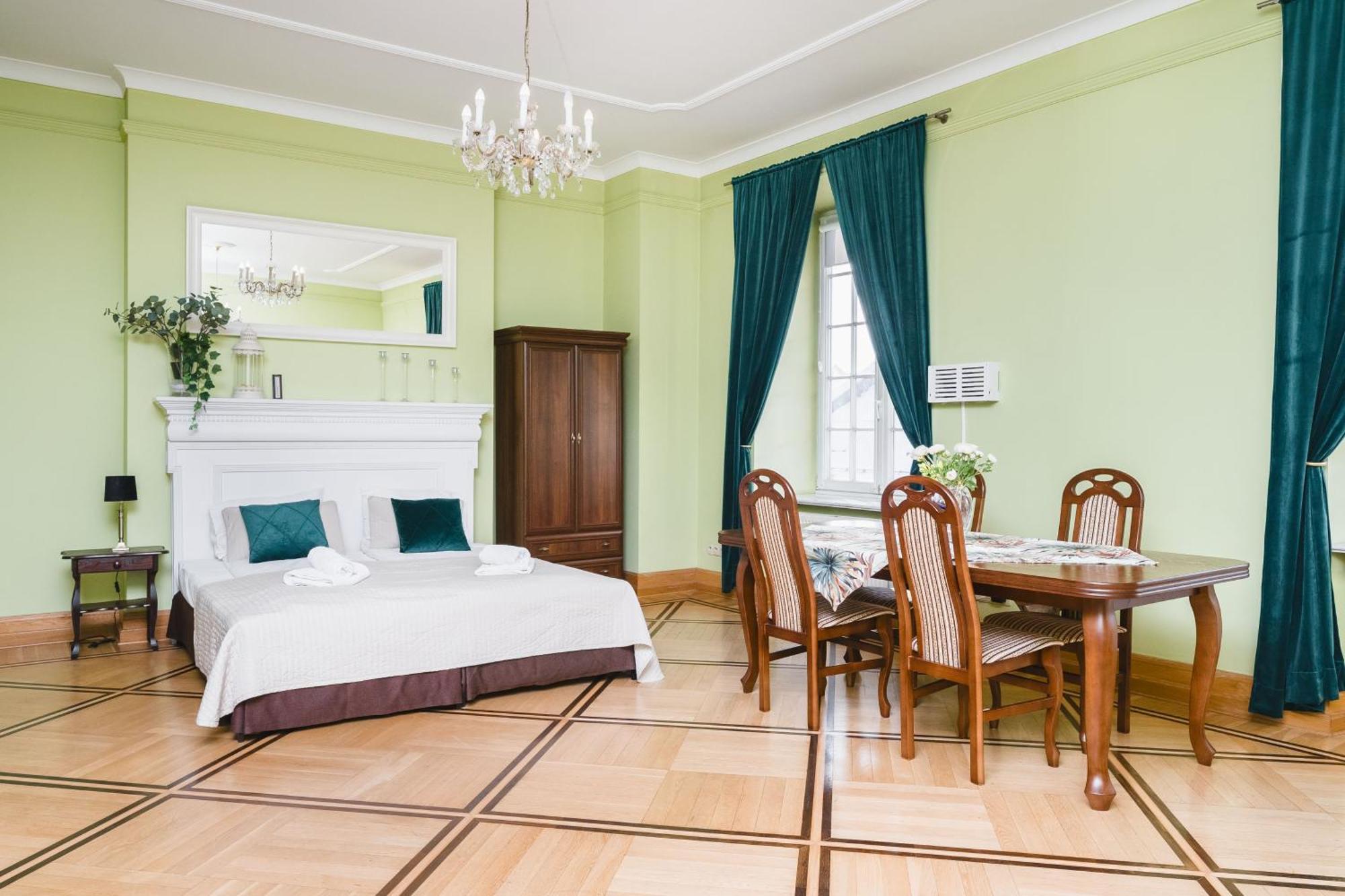 Apartamenty W Palacu Pod Baranami Cracóvia Exterior foto