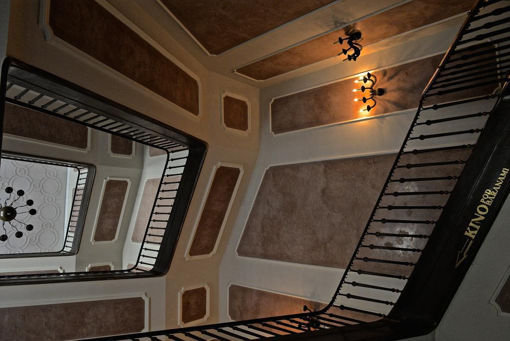 Apartamenty W Palacu Pod Baranami Cracóvia Exterior foto