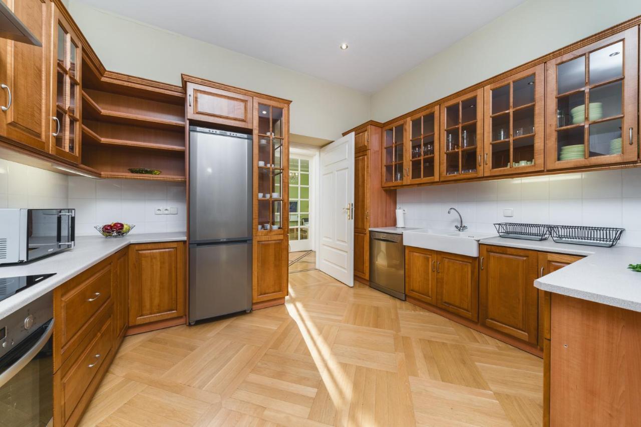 Apartamenty W Palacu Pod Baranami Cracóvia Exterior foto